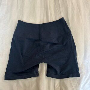 Alphalete Amplify Short 4.5" in Whale Blue